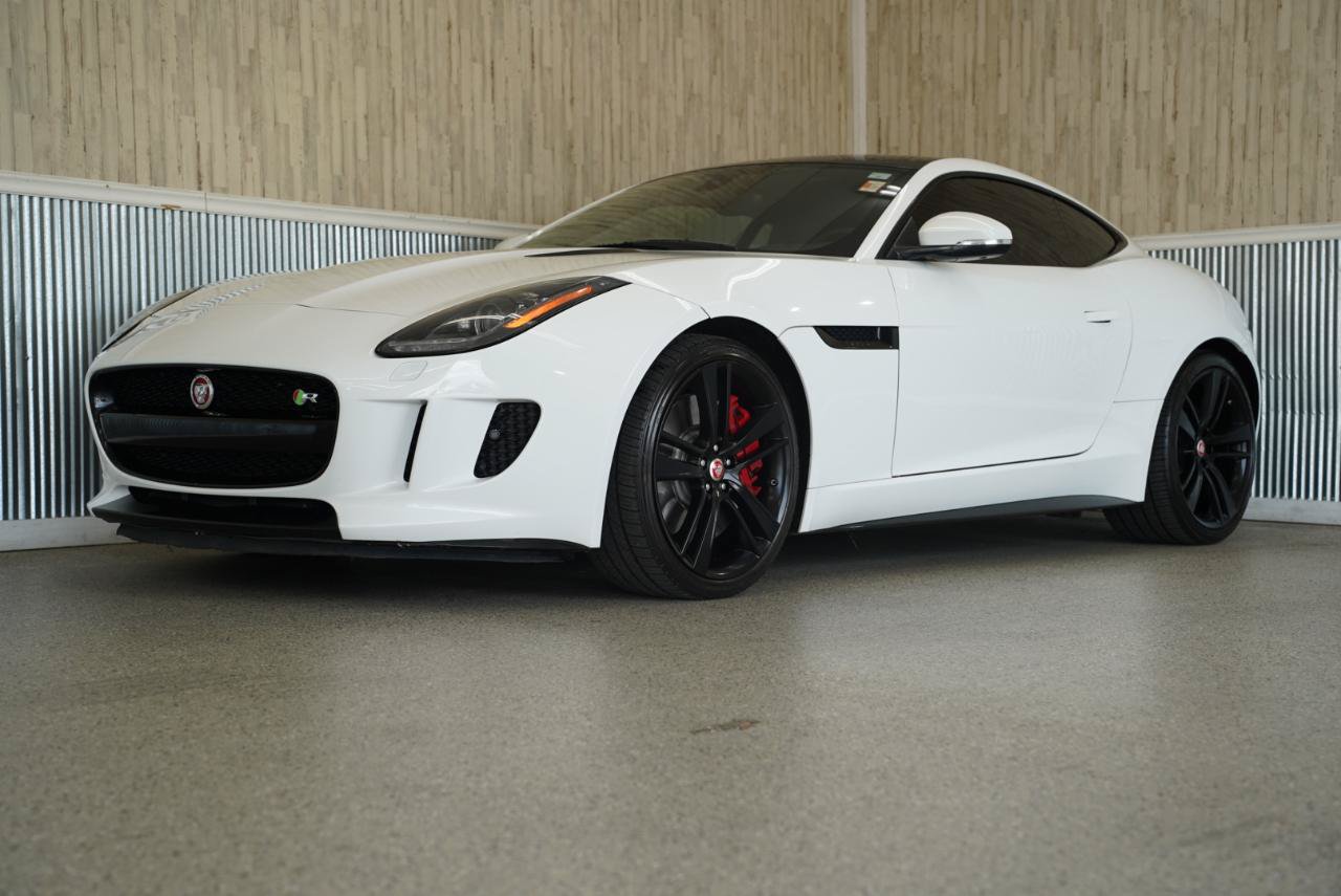 Used 2015 Jaguar F-TYPE R RWD image 4