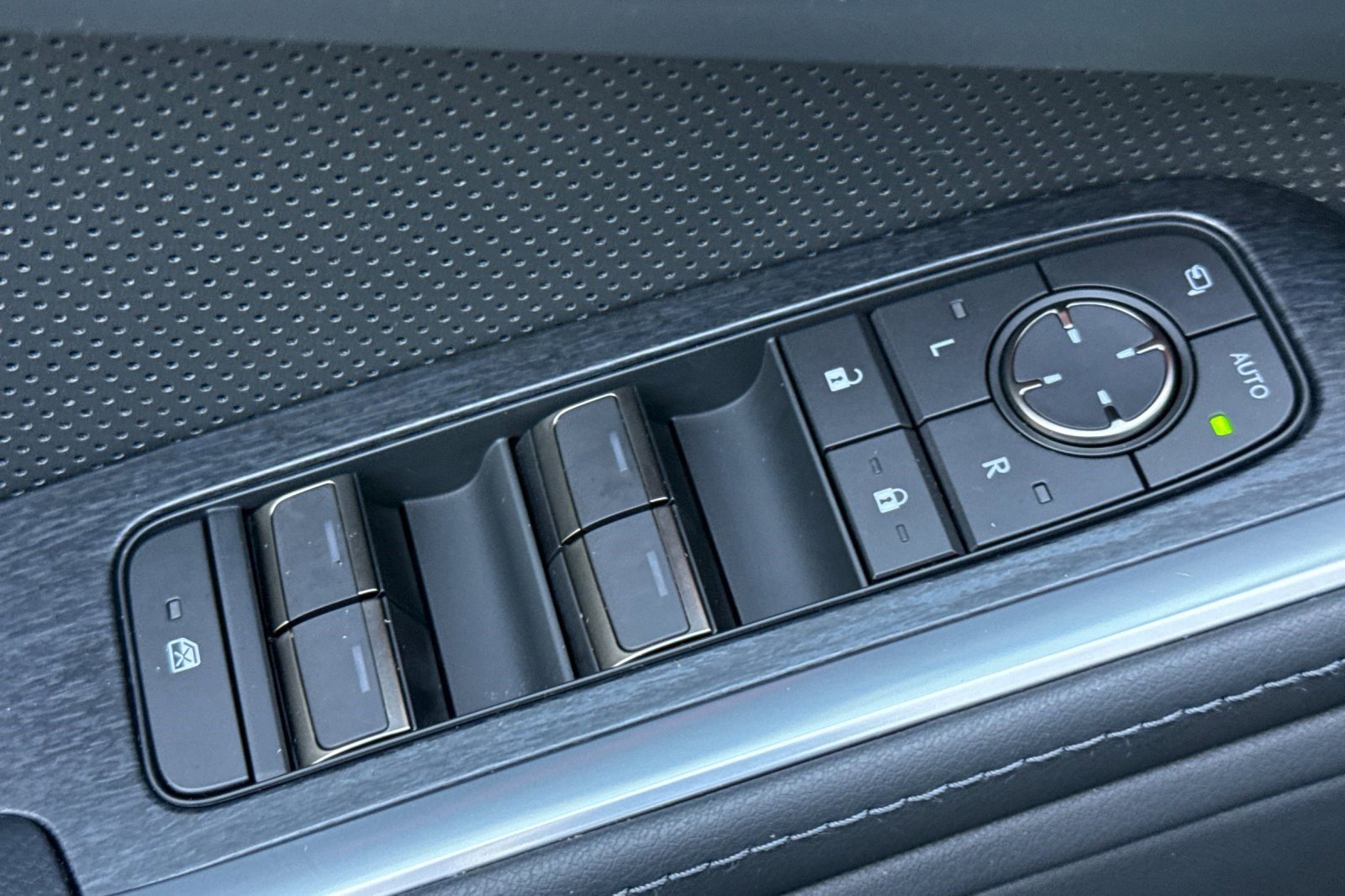 Certified 2024 Lexus GX 550 image 13