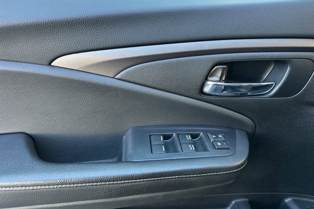 Certified 2024 Honda Ridgeline Sport image 11