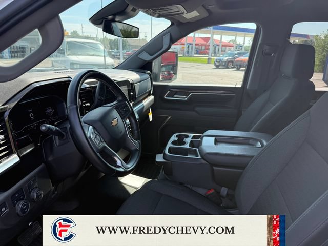Used 2025 Chevrolet Silverado 2500 LT w/ Convenience Package AWD/4WD image 17
