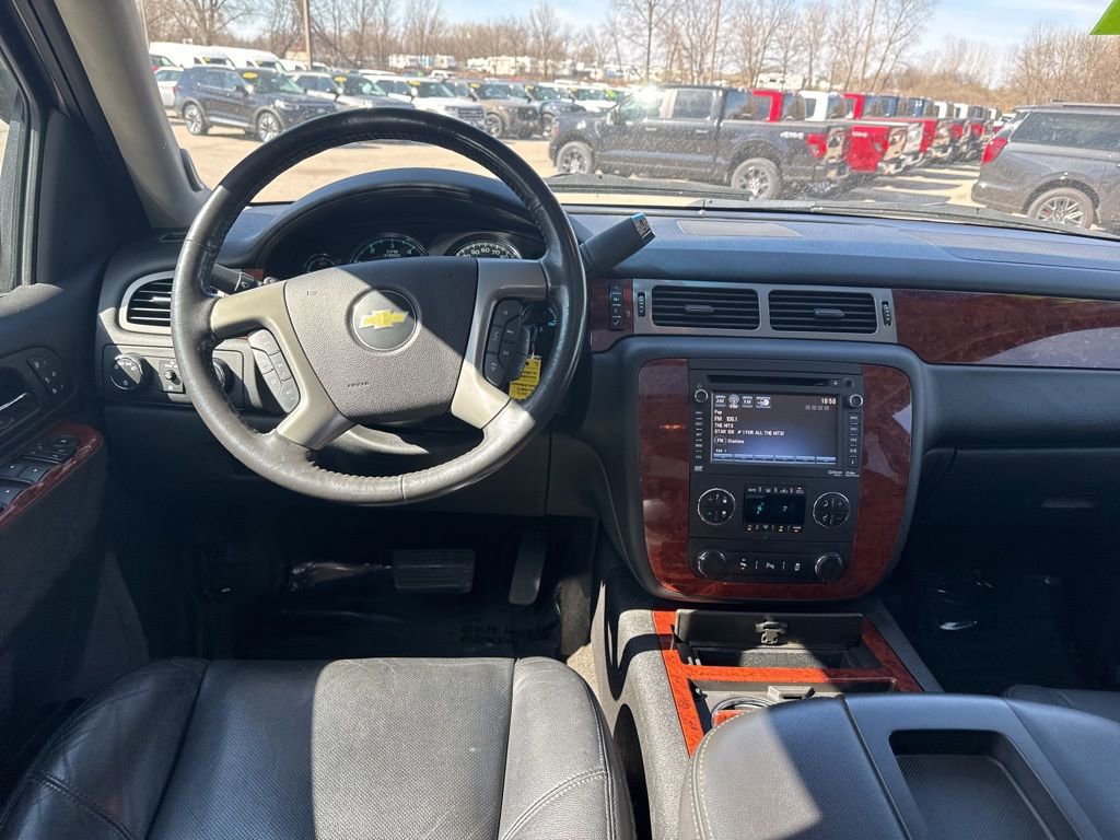 Used 2012 Chevrolet Avalanche LTZ image 6