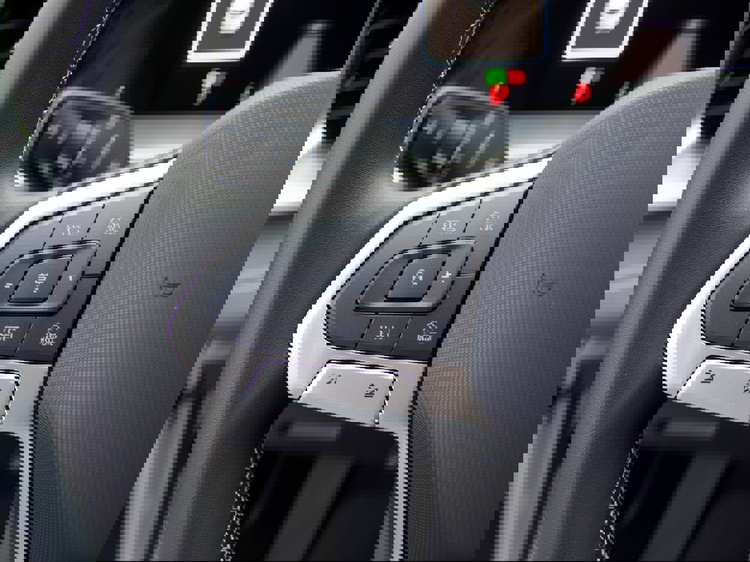 New 2025 Volkswagen Tiguan SE image 16