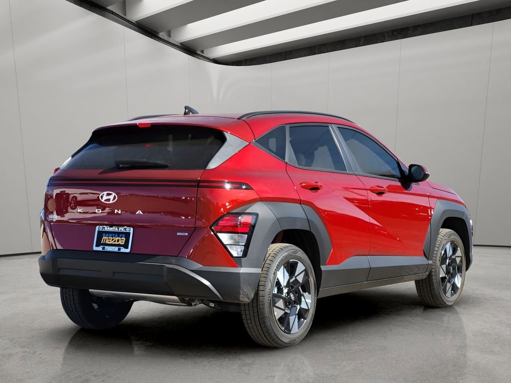 Used 2025 Hyundai Kona SEL image 5