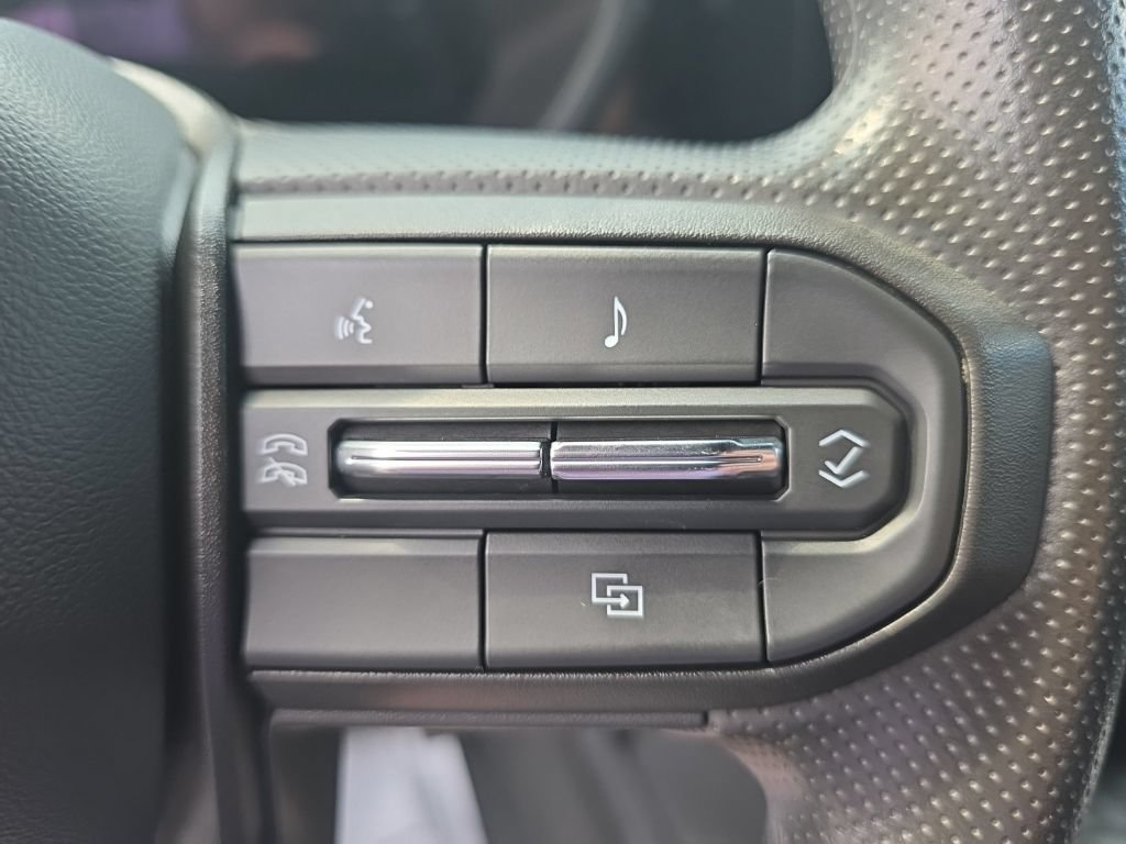 Used 2023 Chevrolet Colorado Trail Boss w/ Technology Package AWD/4WD image 27