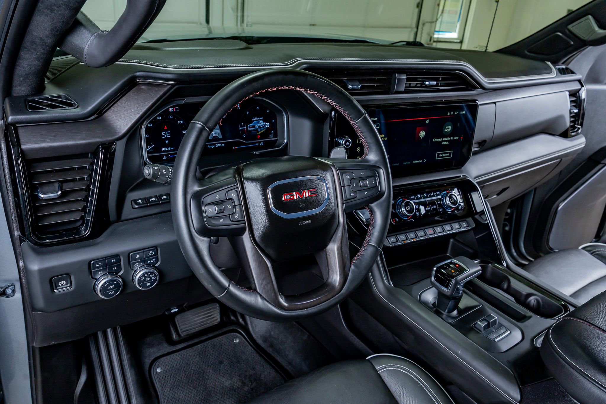 Used 2024 GMC Sierra 1500 AT4X image 16
