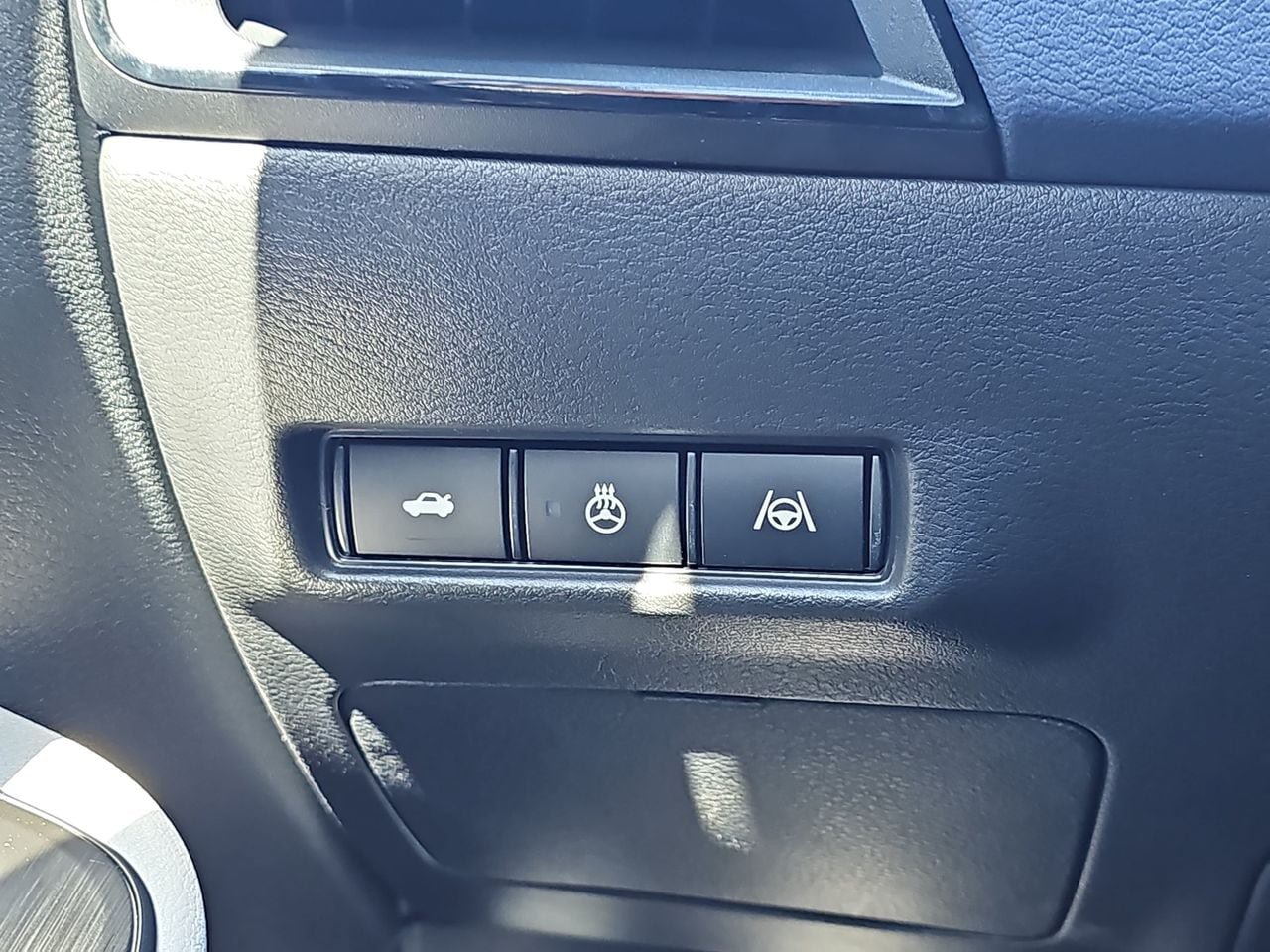 New 2026 Nissan Sentra SL w/ Floor Mat Package FWD image 25