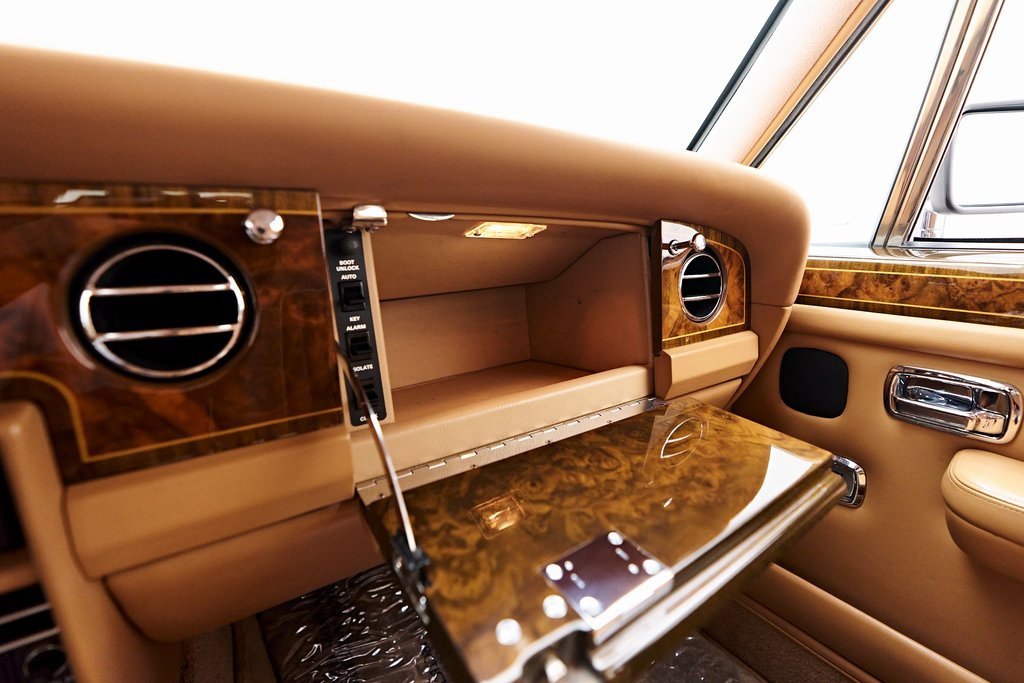 Used 1990 Rolls-Royce Silver Spur II image 96