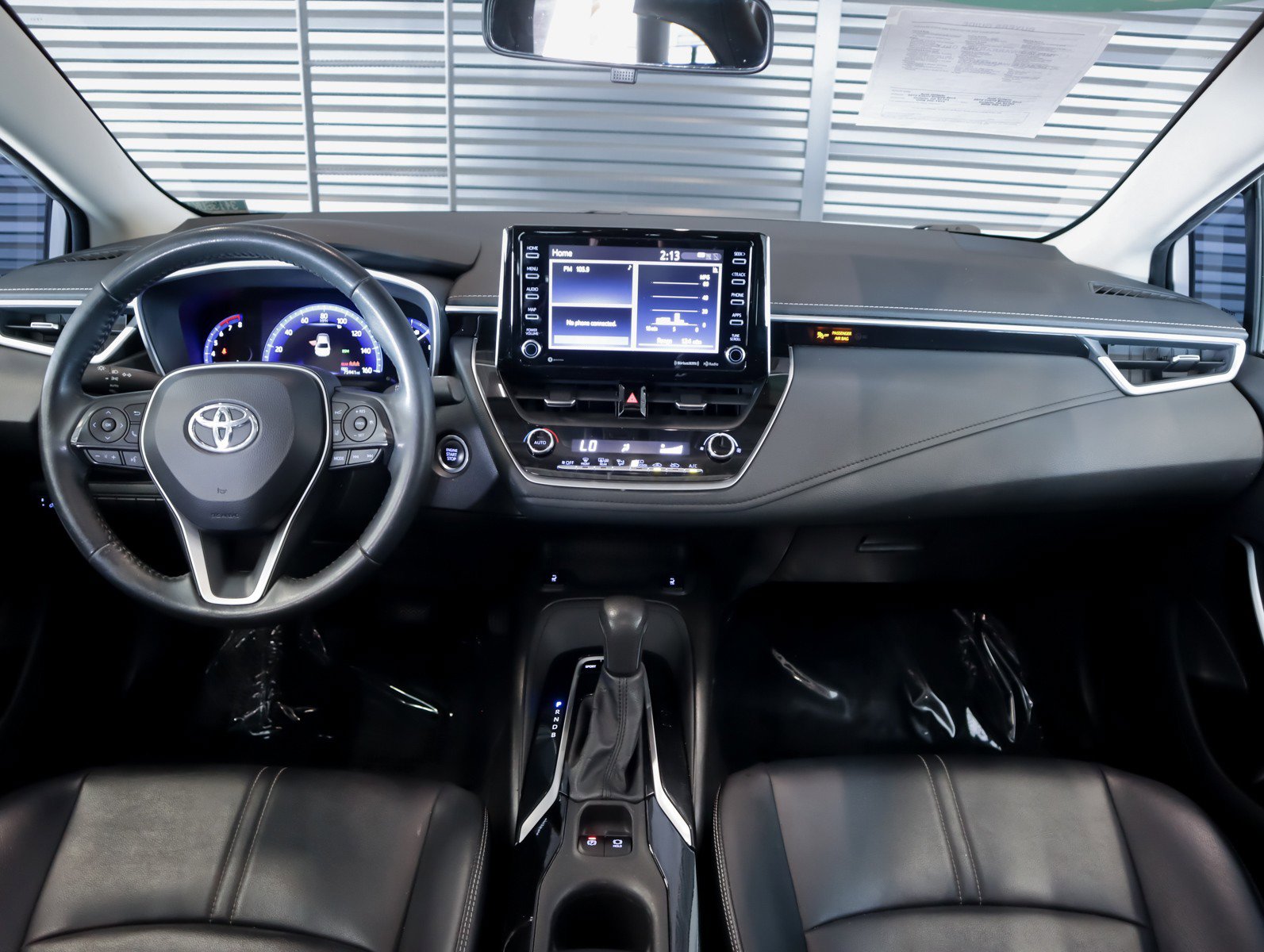 Used 2020 Toyota Corolla XLE w/ Carpet Mat Package (TMS) FWD image 10