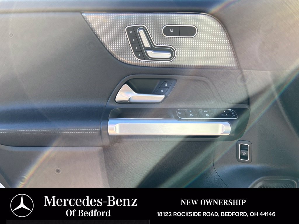 Used 2020 Mercedes-Benz GLB 250 4MATIC image 11