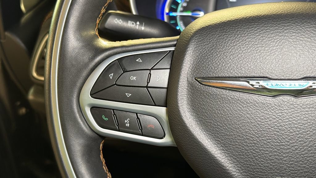 Used 2021 Chrysler Pacifica Pinnacle FWD image 27