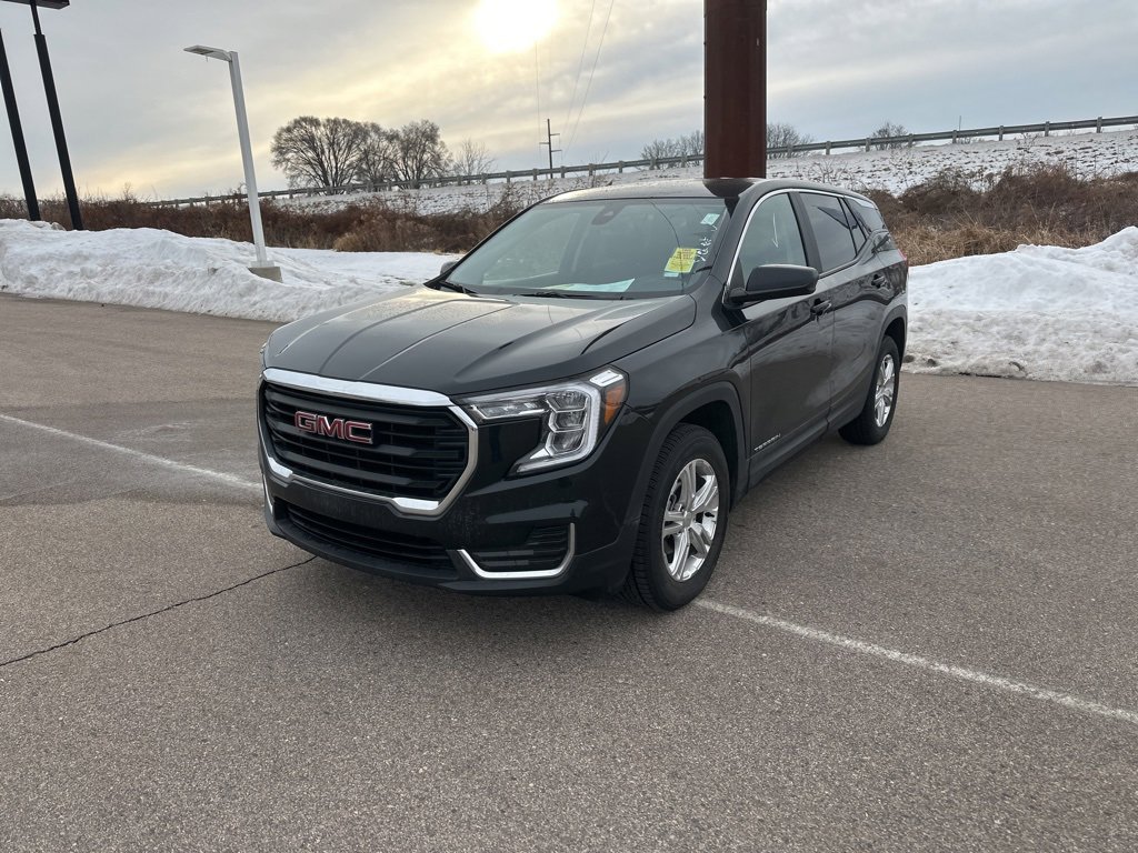 Used 2024 GMC Terrain SLE image 14