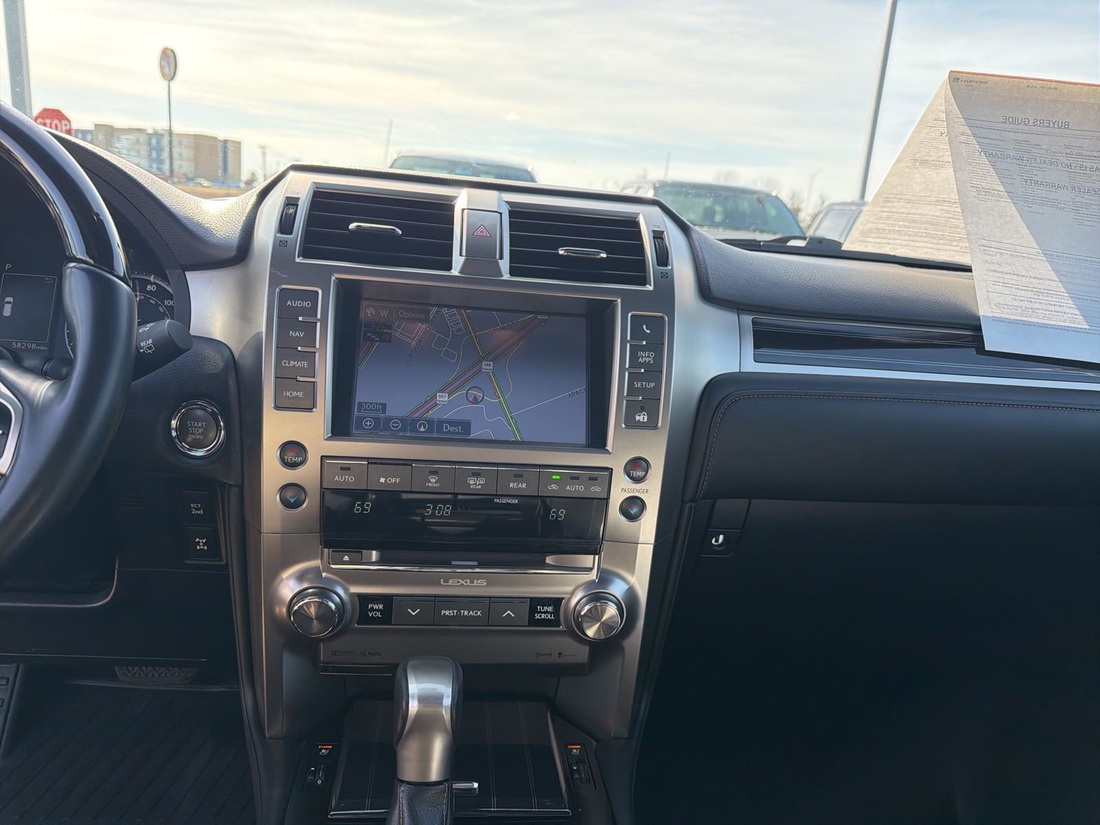 Used 2021 Lexus GX 460 Premium w/ Premium Package image 17