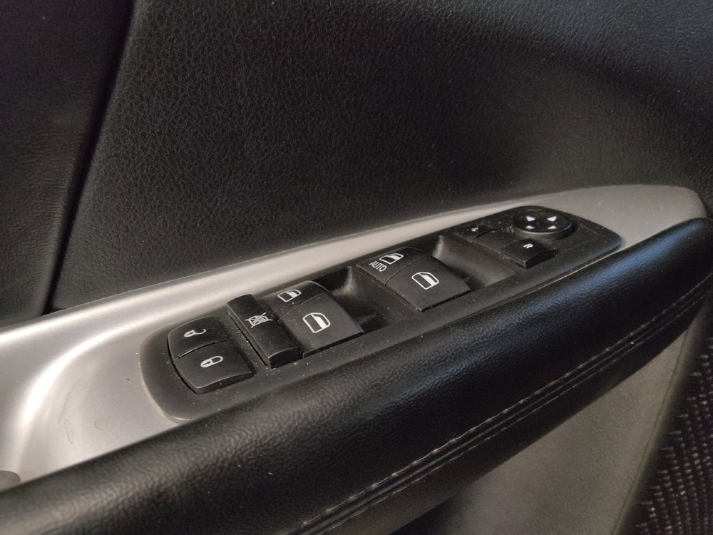 Used 2020 Dodge Journey SE w/ SE Popular Equipment Group FWD image 27