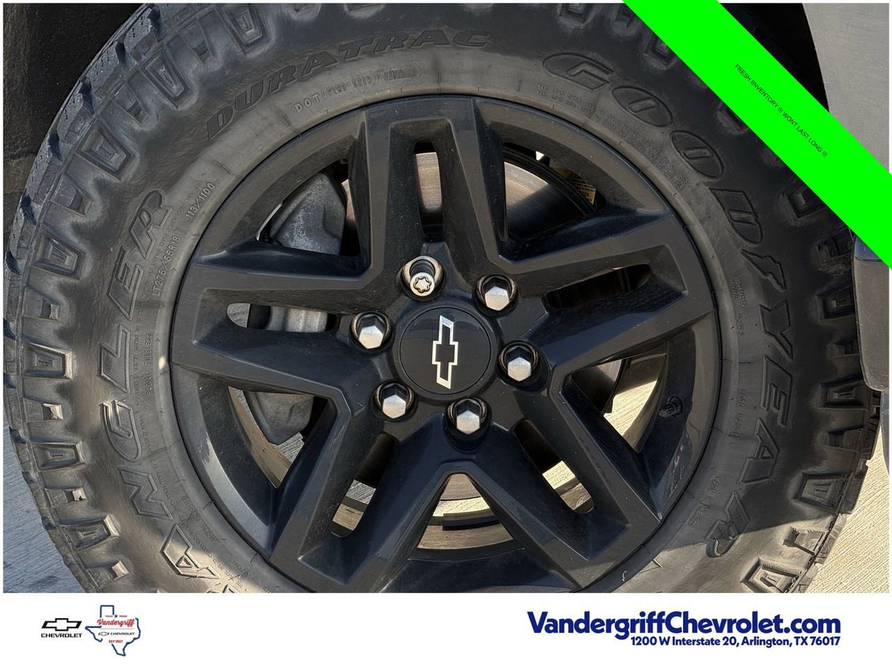 Used 2022 Chevrolet Silverado 1500 LT Trail Boss w/ LPO, Dark Essentials Package AWD/4WD image 8
