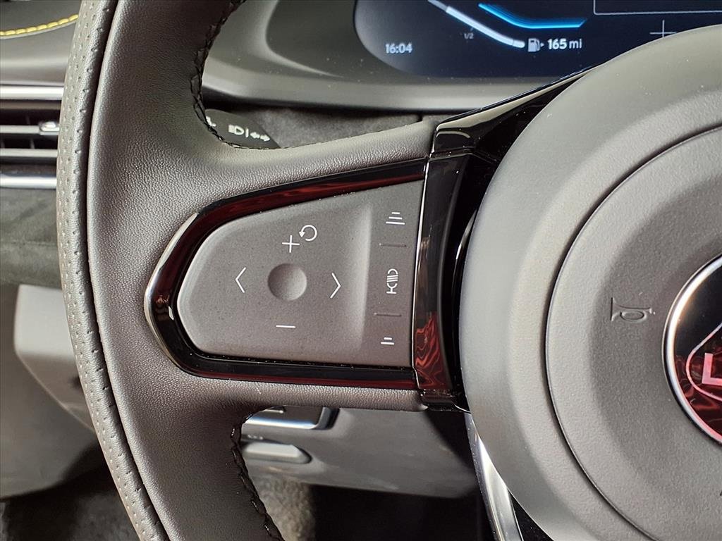 Used 2025 Lotus Emira image 27