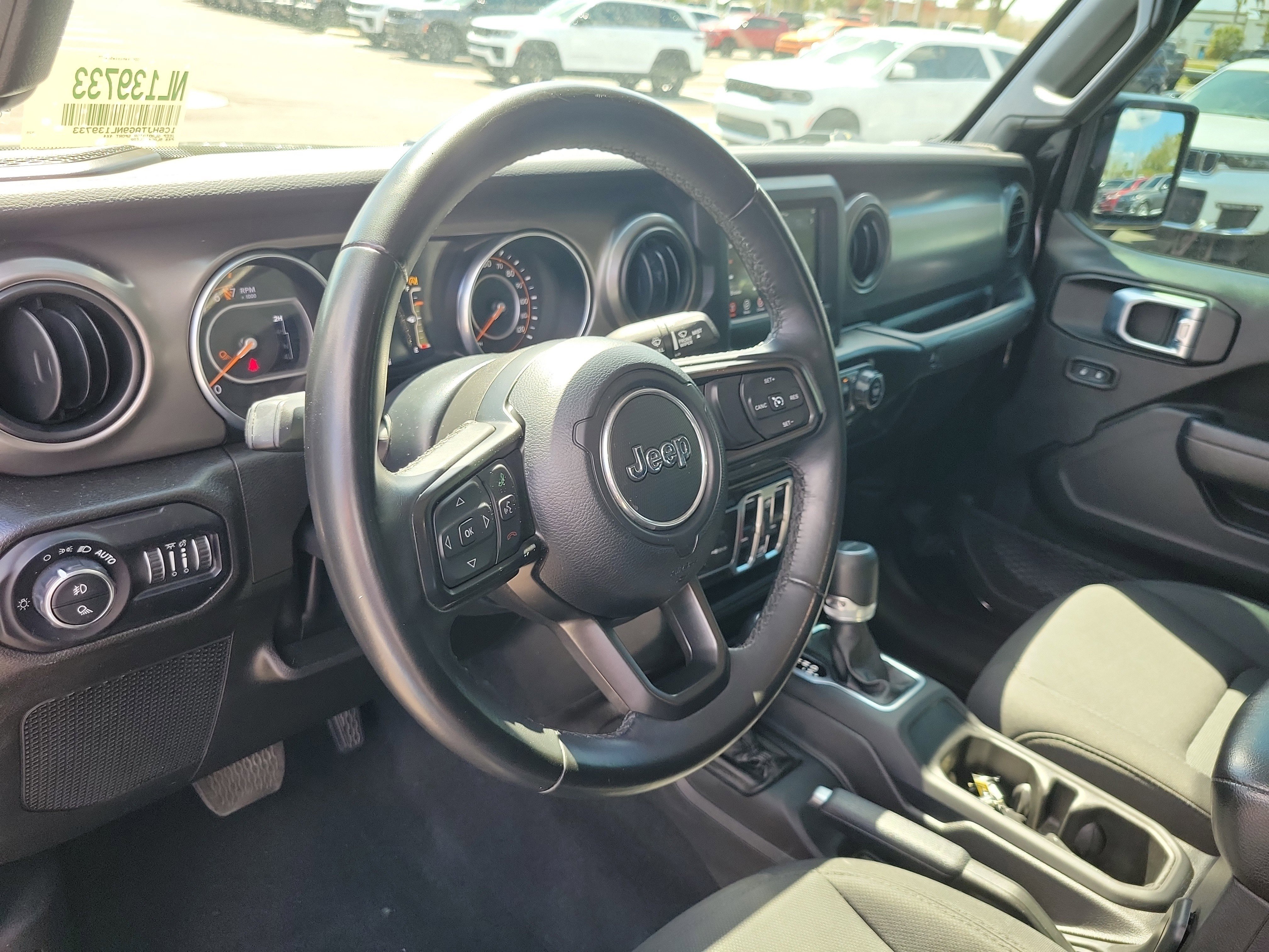 Used 2022 Jeep Gladiator Sport image 16