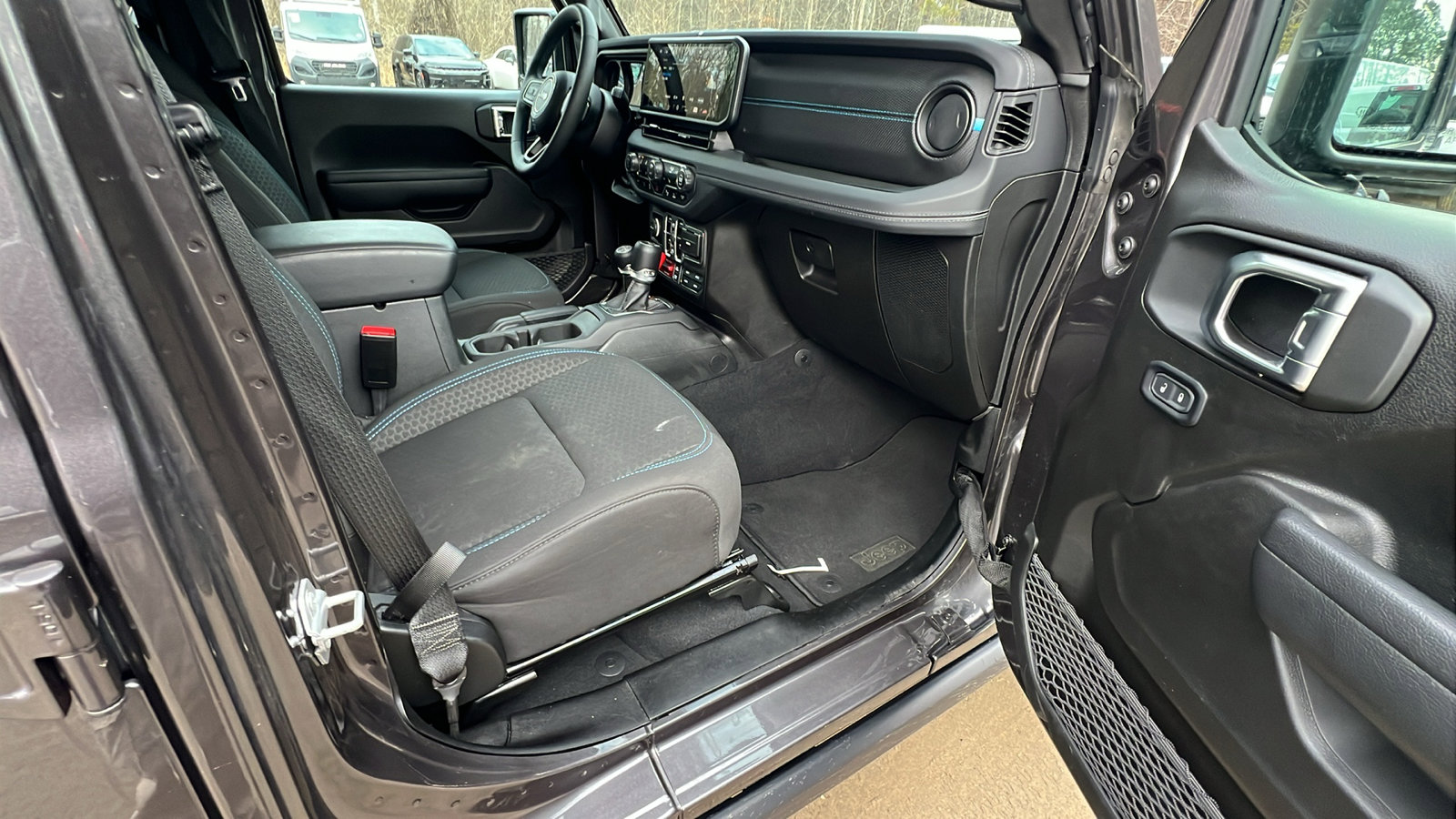 Used 2025 Jeep Wrangler Unlimited Rubicon 4xe w/ Safety Group image 19