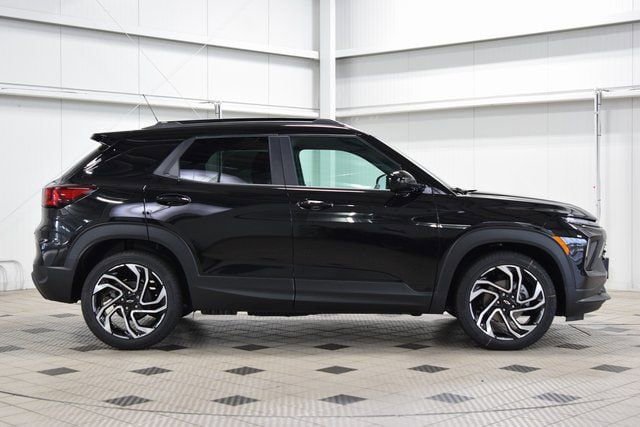 New 2026 Chevrolet TrailBlazer RS w/ Convenience Package FWD image 9