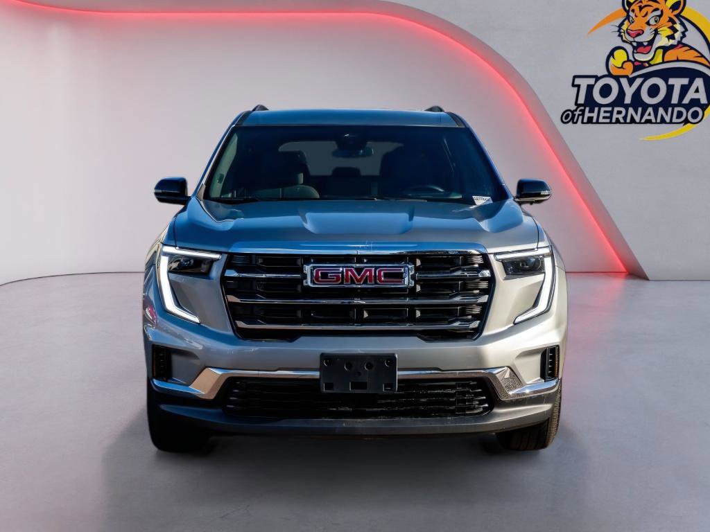 Used 2025 GMC Acadia Elevation image 2