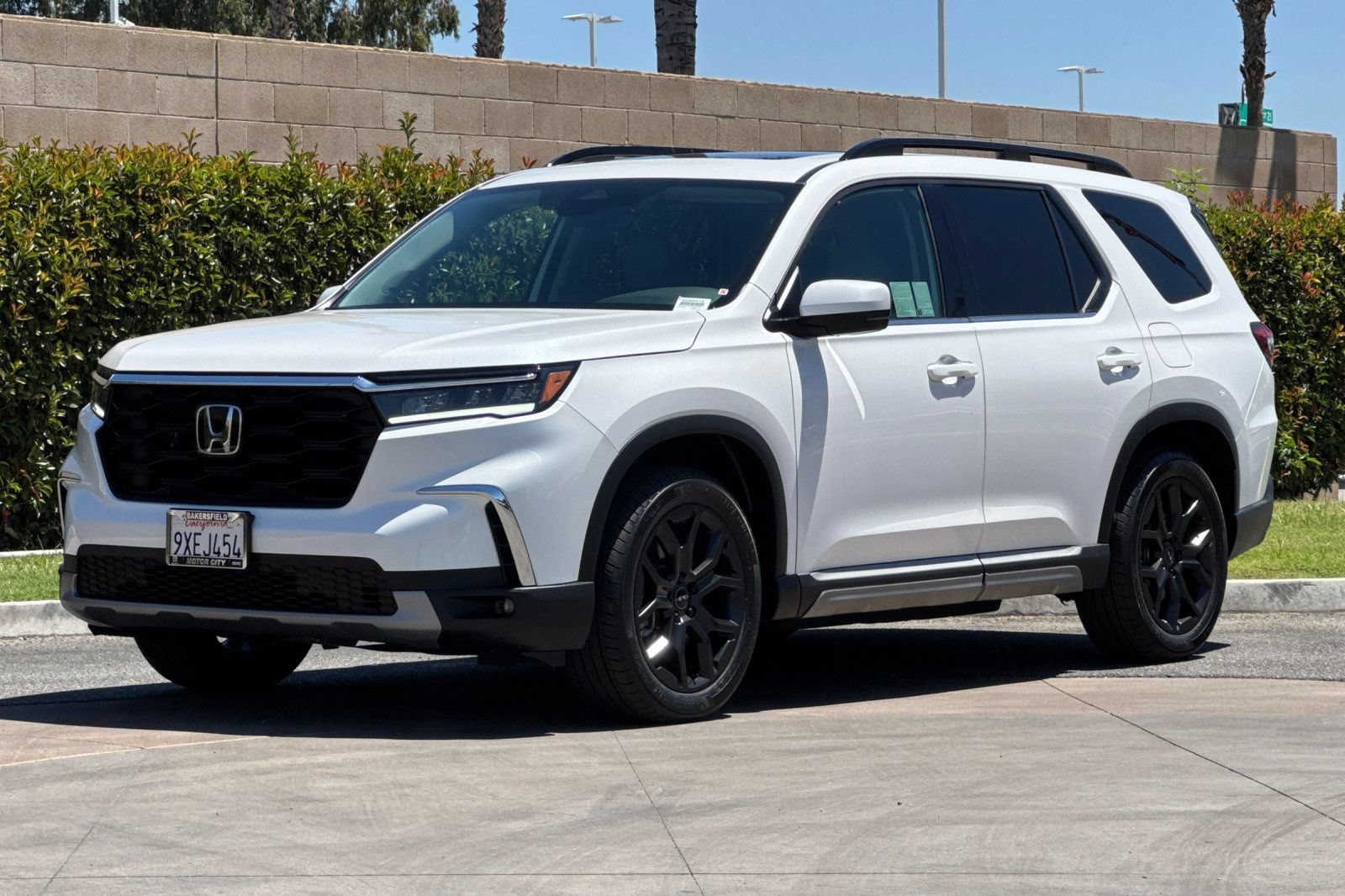 Used 2025 Honda Pilot Touring image 8