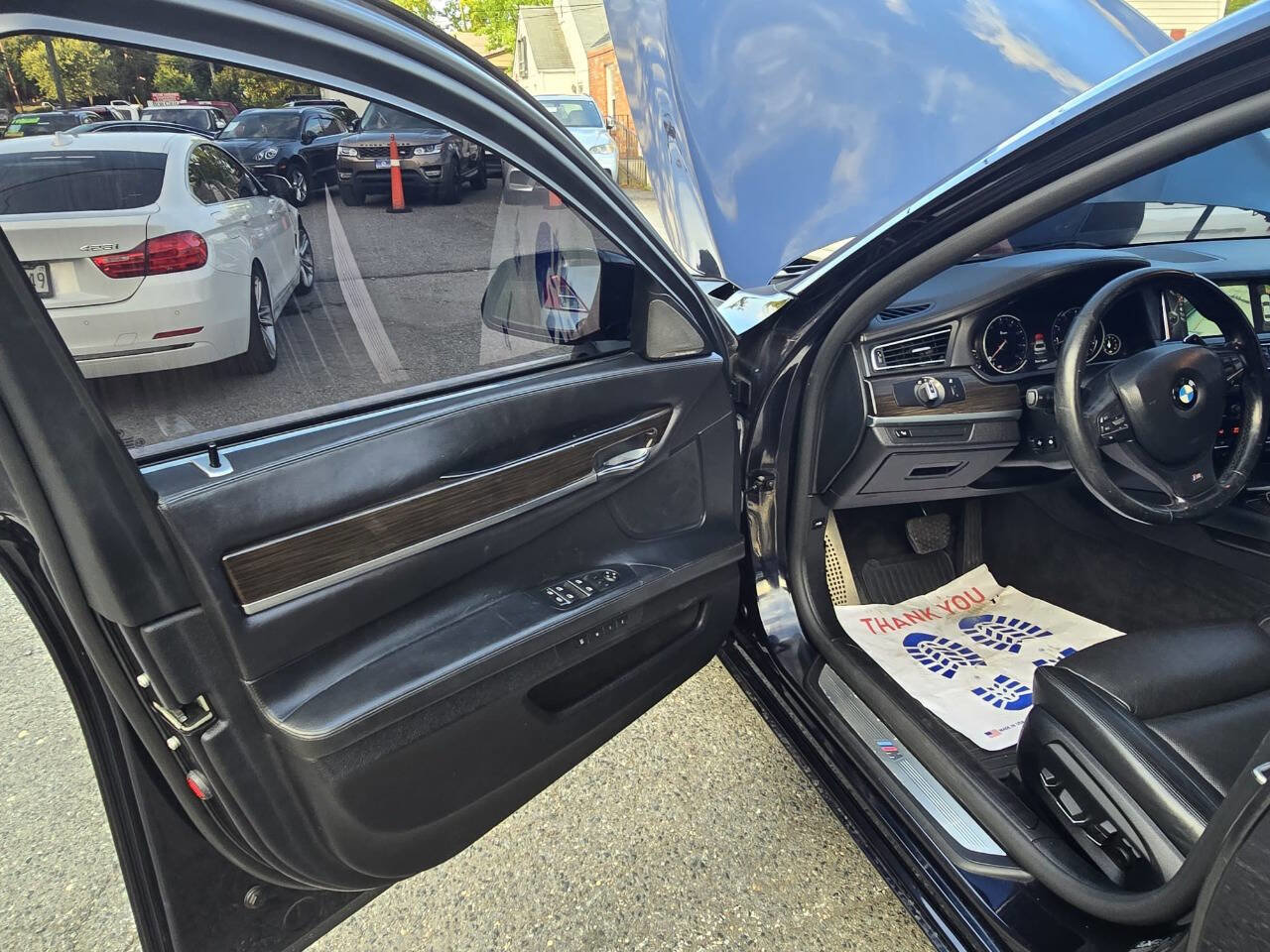 Used 2014 BMW 750Li xDrive w/ Executive Package image 24