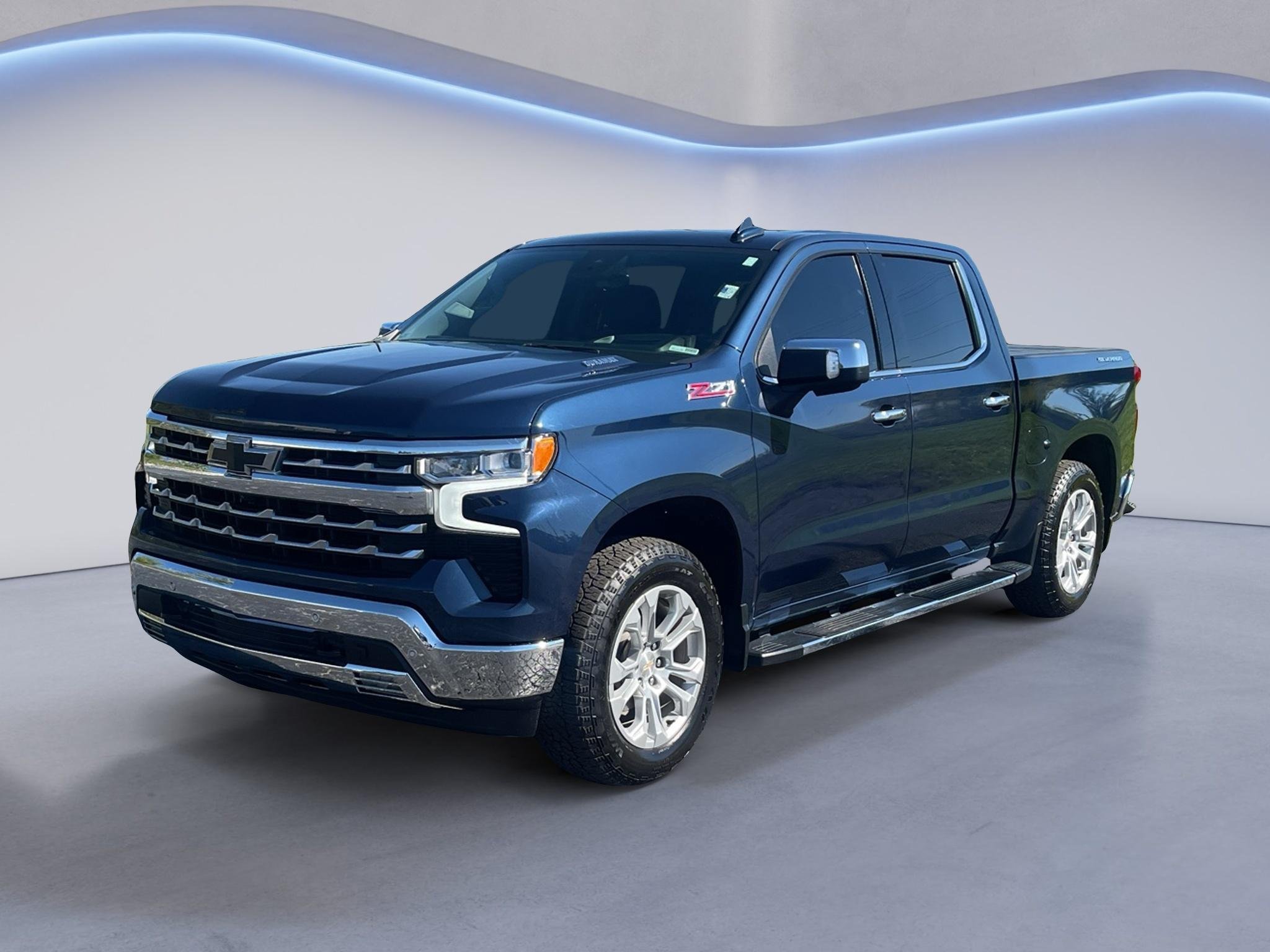 Used 2022 Chevrolet Silverado 1500 LTZ w/ LTZ Premium Package AWD/4WD image 2