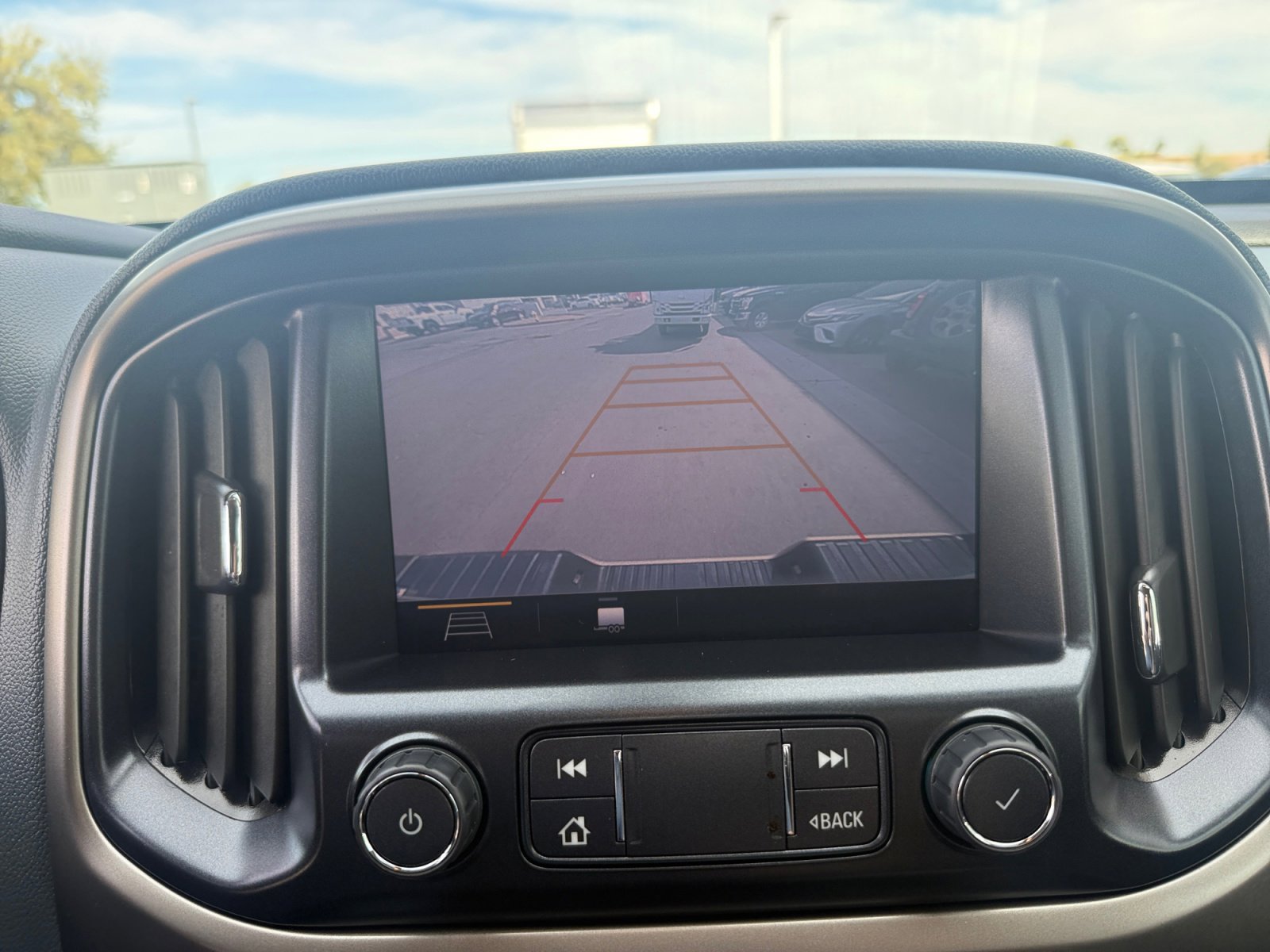 Used 2022 Chevrolet Colorado Z71 image 24