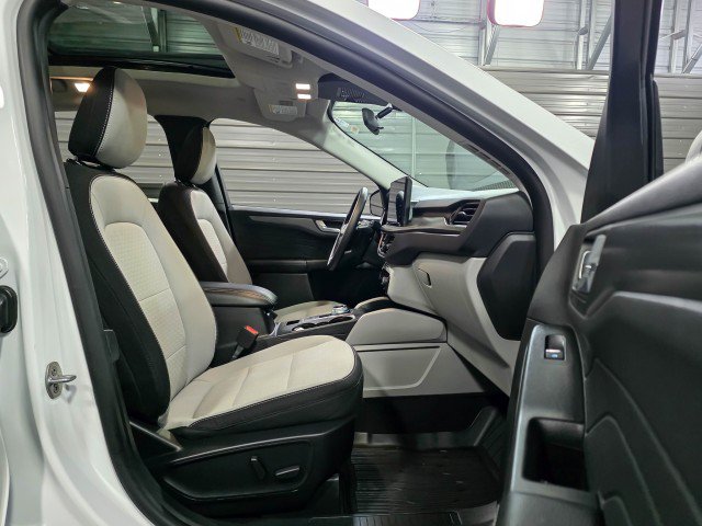 Used 2024 Ford Escape Active w/ Tech Pack #2 AWD/4WD image 15