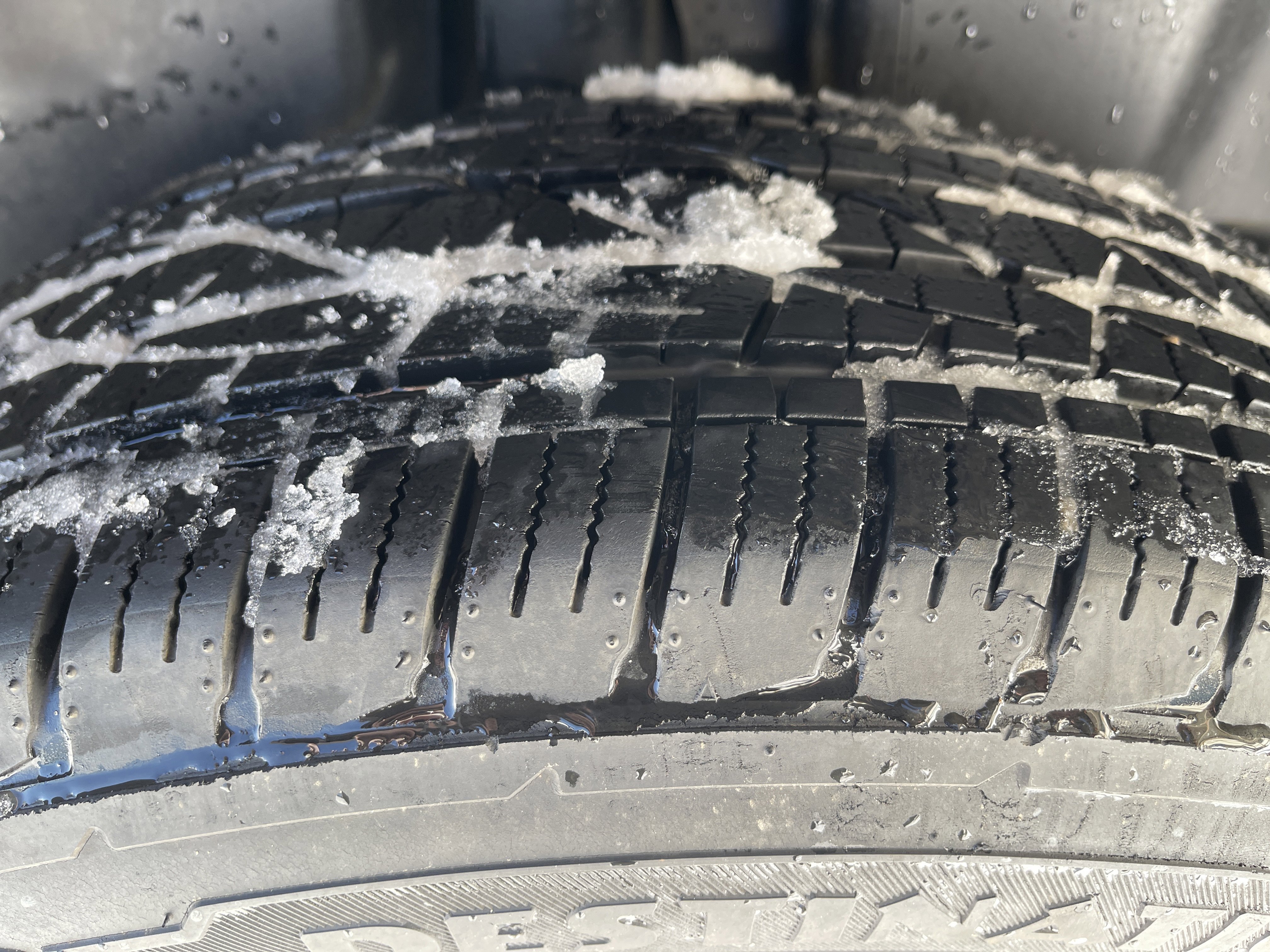 Used 2019 Jeep Cherokee Limited image 24