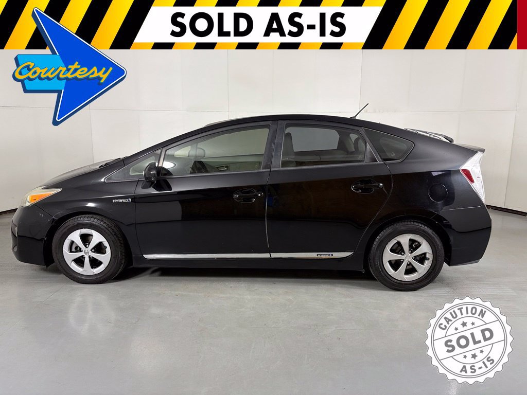 Used 2014 Toyota Prius Two w/ Preferred Accessory Package FWD image 4