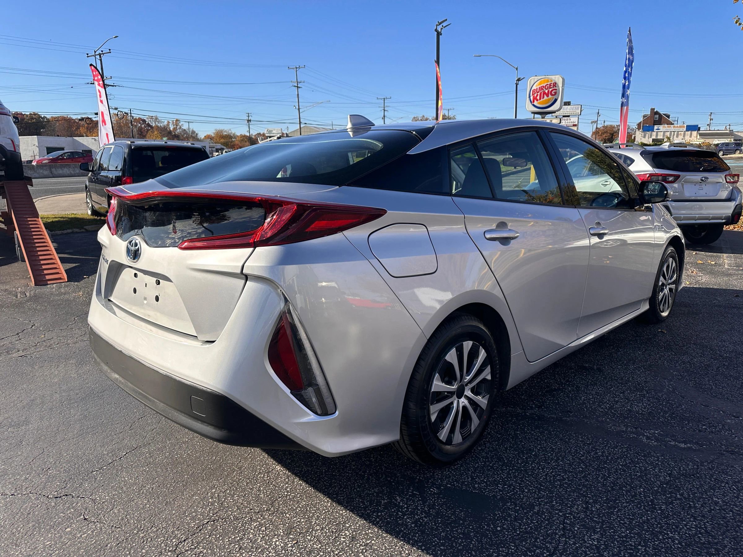 Used 2020 Toyota Prius Prime LE image 5