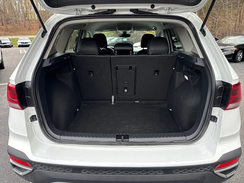 Used 2024 Volkswagen Taos SE image 28