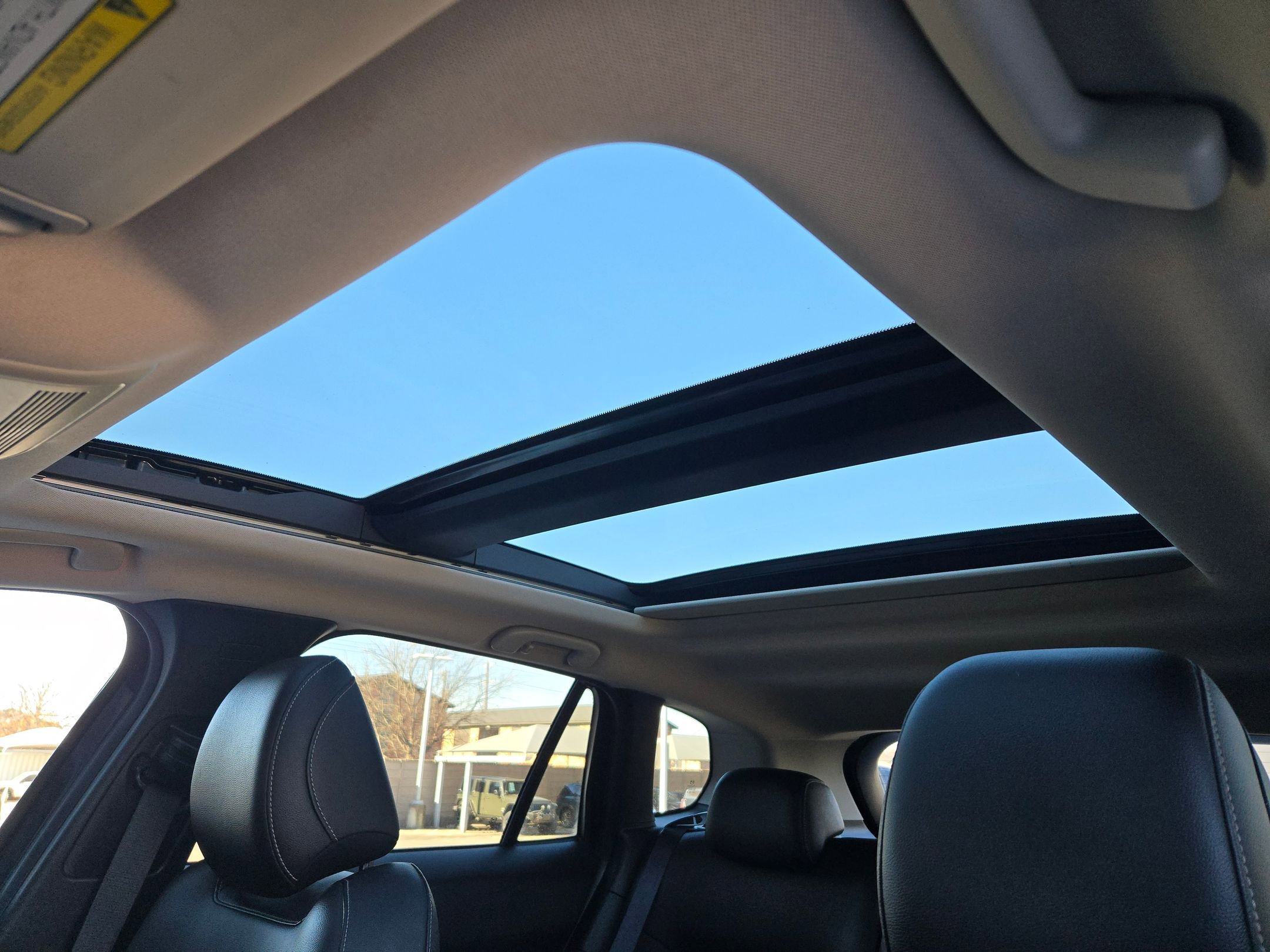 Used 2023 MAZDA CX-50 2.5 S w/ Preferred Plus Pkg image 10