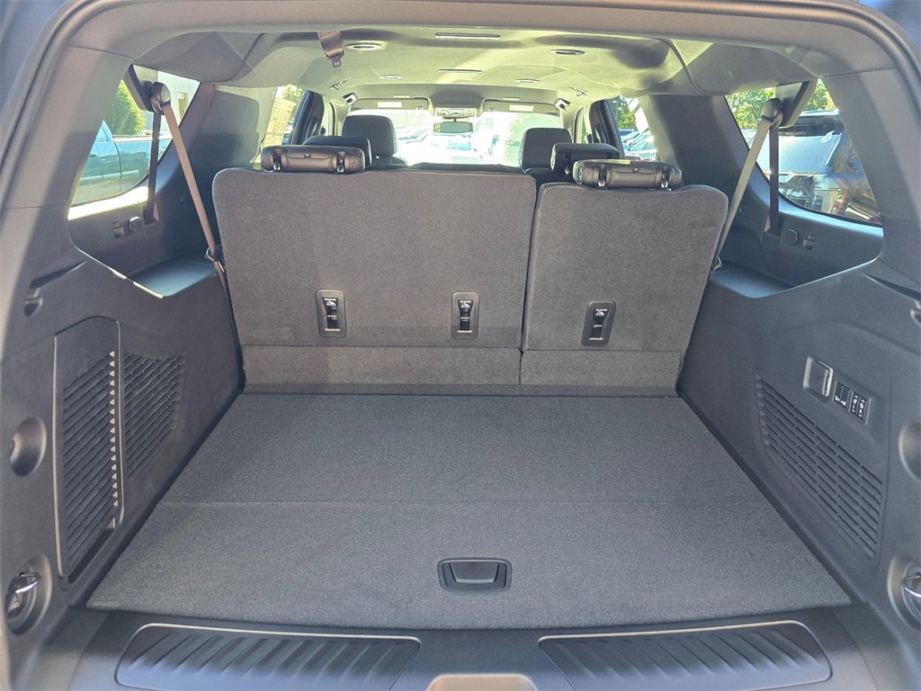 New 2026 Chevrolet Suburban LT w/ Comfort Package image 17