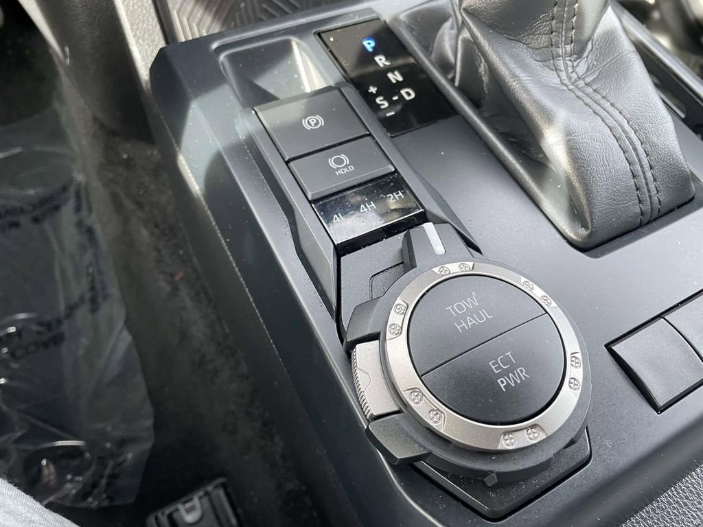 Used 2025 Toyota Tacoma SR5 image 42