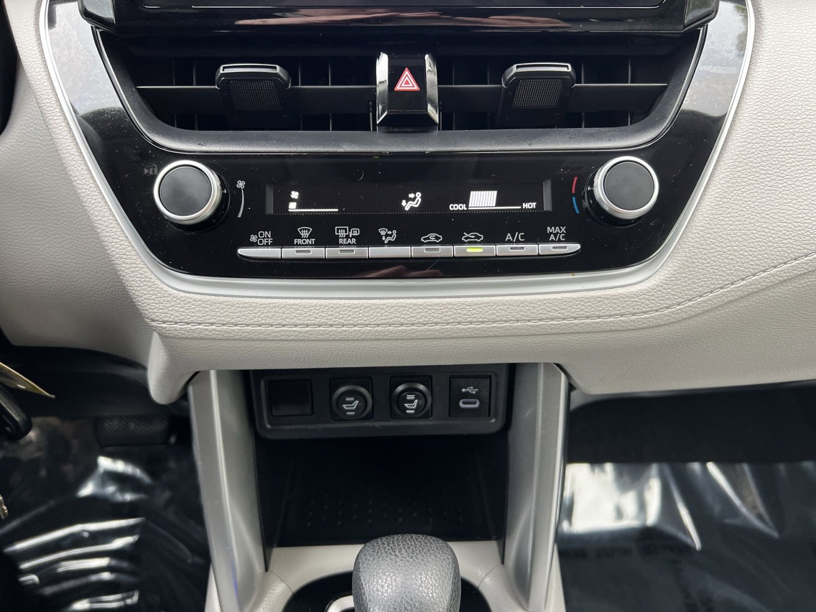 Used 2023 Toyota Corolla Cross L FWD image 27