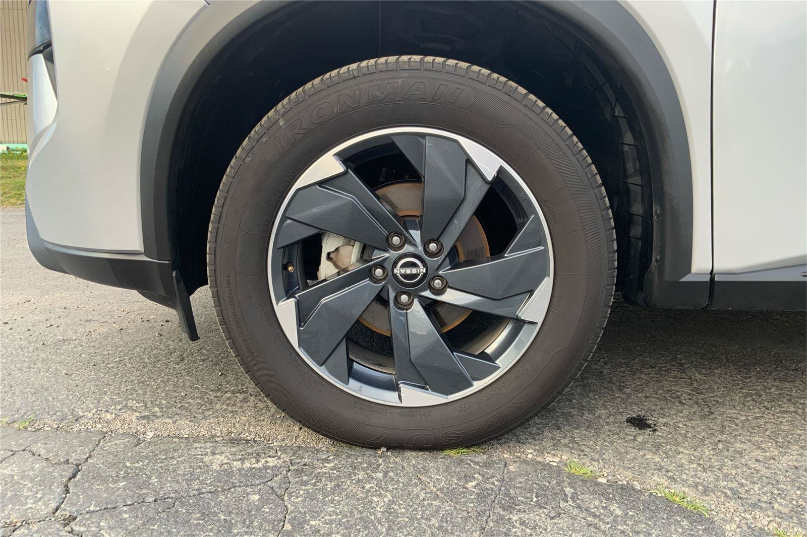 Used 2024 Nissan Rogue SV AWD/4WD image 24