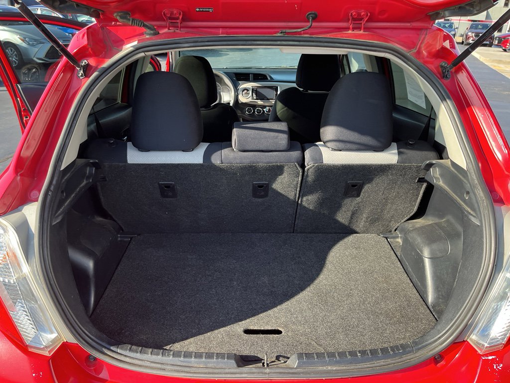 Used 2013 Toyota Yaris LE image 22