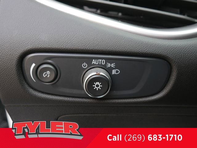 Used 2025 Chevrolet Malibu LT image 24