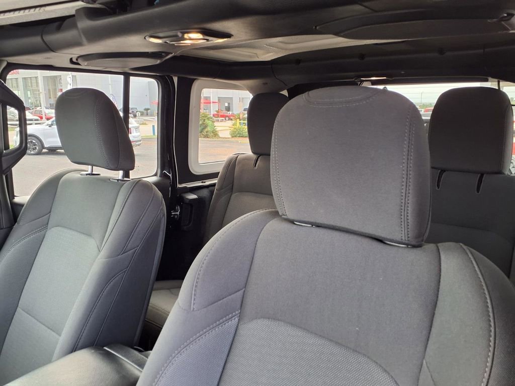 Used 2023 Jeep Wrangler Unlimited Sport AWD/4WD image 19