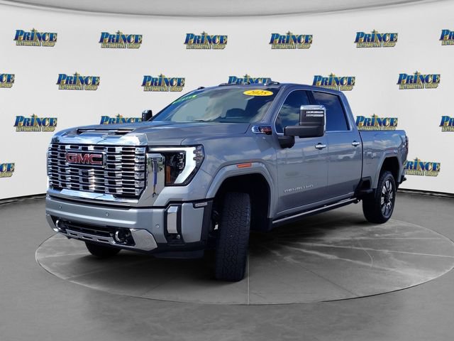 Used 2025 GMC Sierra 2500 Denali w/ Denali Reserve Package AWD/4WD image 12