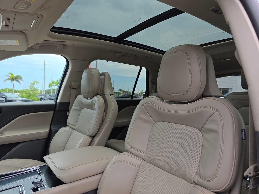Used 2024 Lincoln Aviator Reserve w/ Equipment Group 201A AWD/4WD image 29