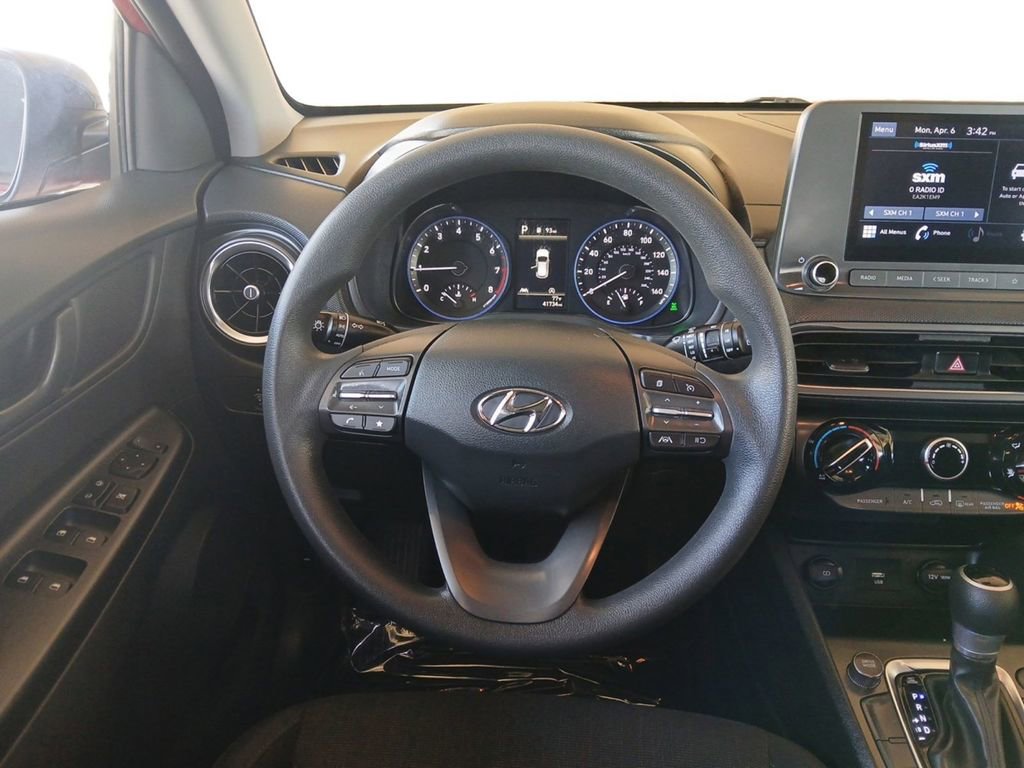 Used 2022 Hyundai Kona SEL image 12