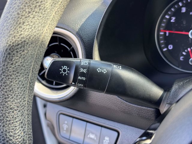 Used 2020 Kia Forte LXS FWD image 24