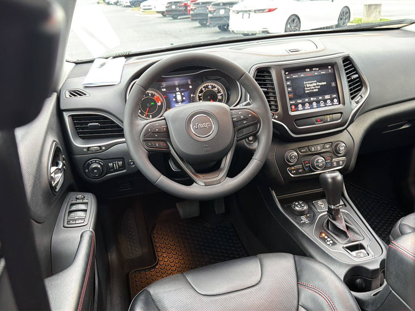 Used 2022 Jeep Cherokee Trailhawk w/ Premium Leather Package AWD/4WD image 18