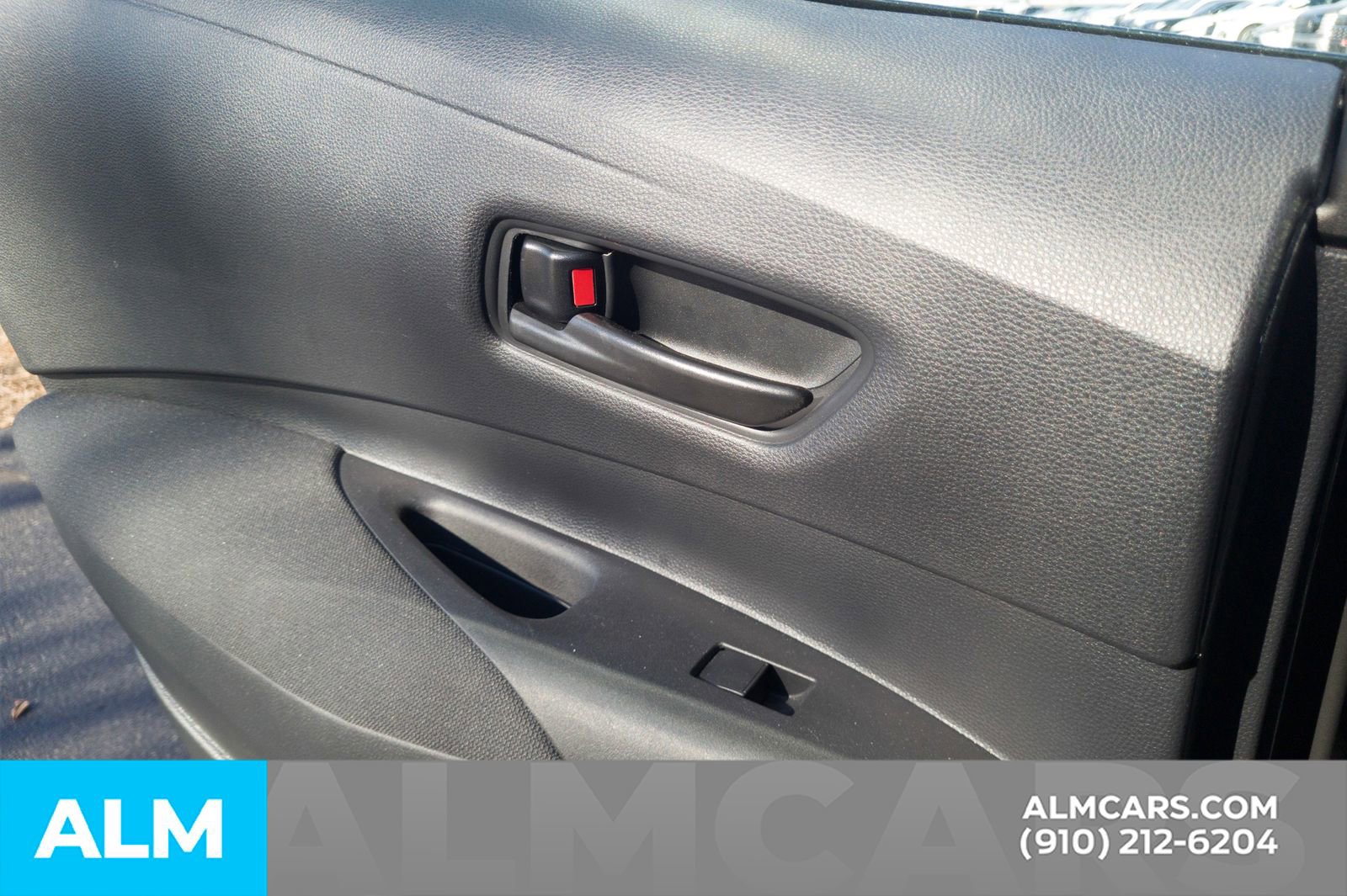 Used 2025 Toyota Corolla LE image 22