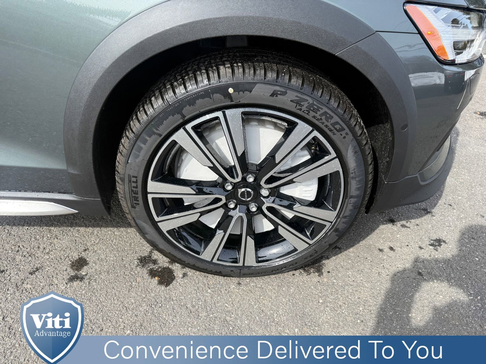 New 2026 Volvo V60 B5 Cross Country Ultra w/ Protection Package Premier image 10