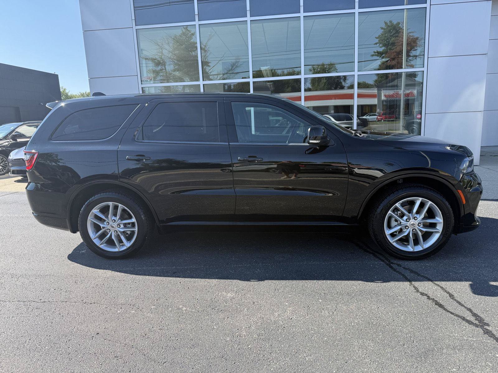 Used 2022 Dodge Durango GT RWD image 1