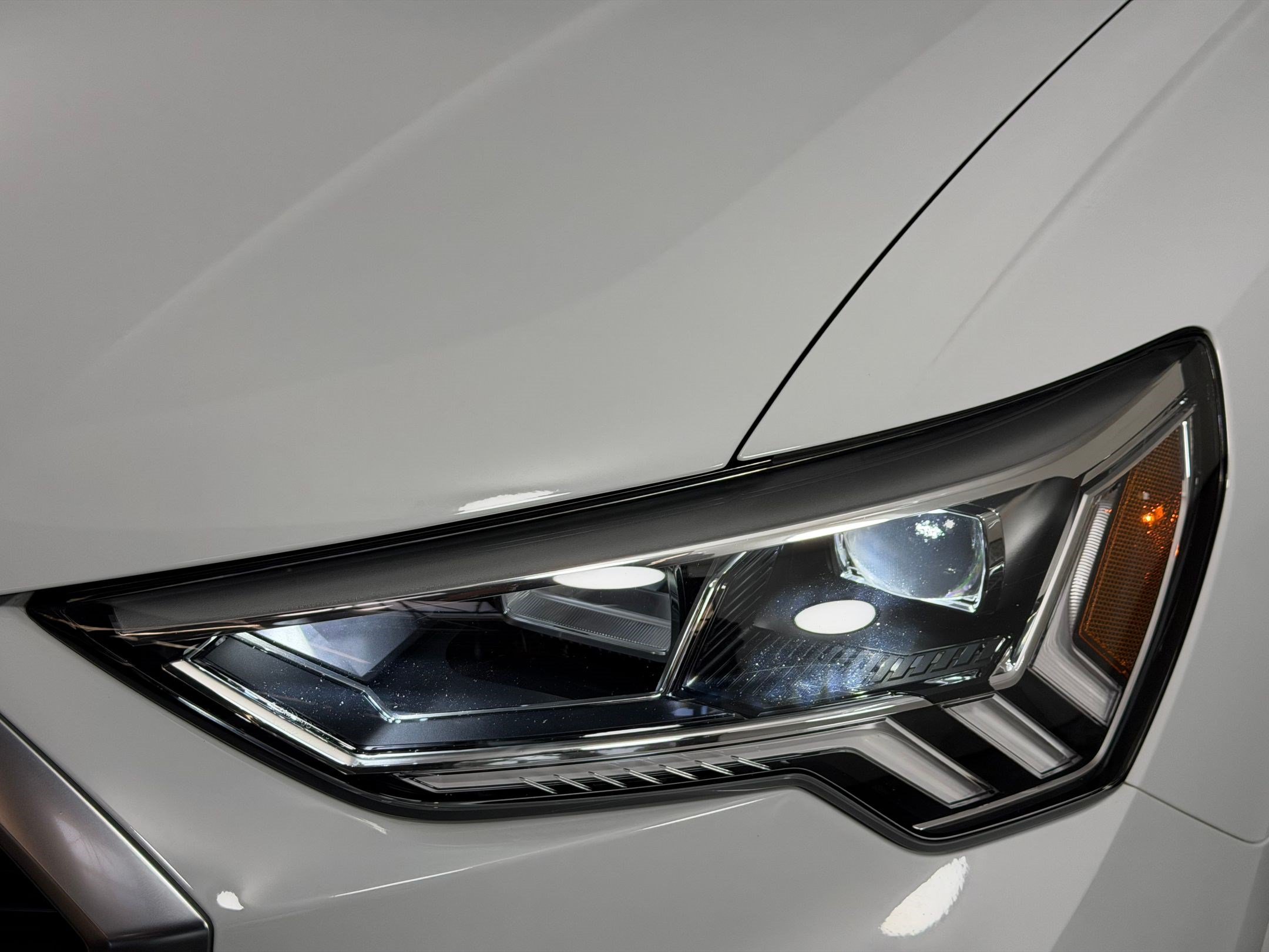 Certified 2023 Audi Q3 2.0T Premium w/ Convenience Package AWD/4WD image 12