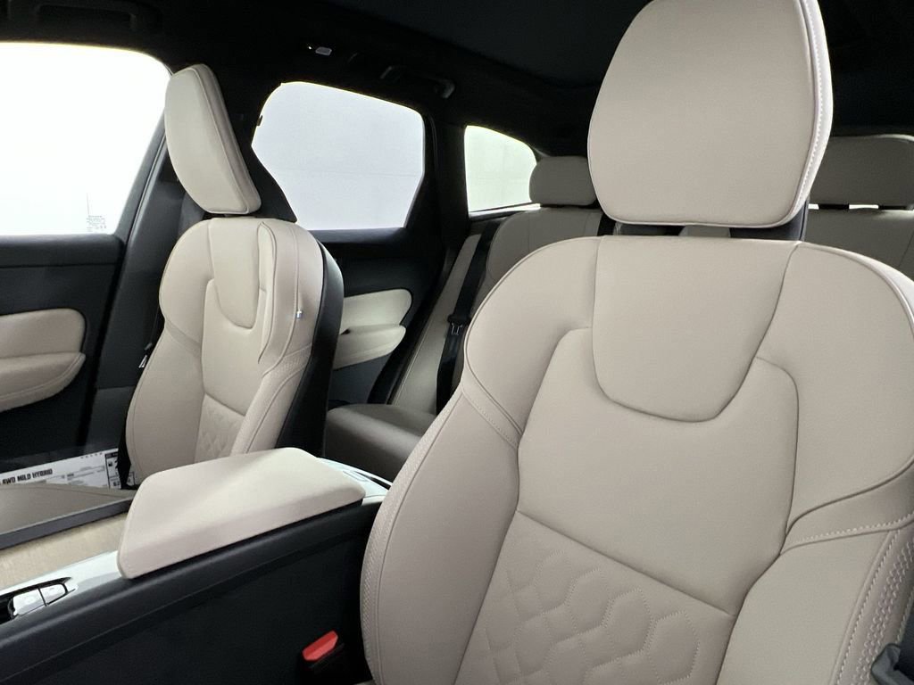 New 2026 Volvo XC60 B5 Plus w/ Climate Package image 11